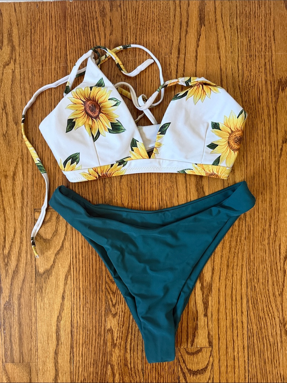 Zaful White Sunflower Lace-Up Bikini set